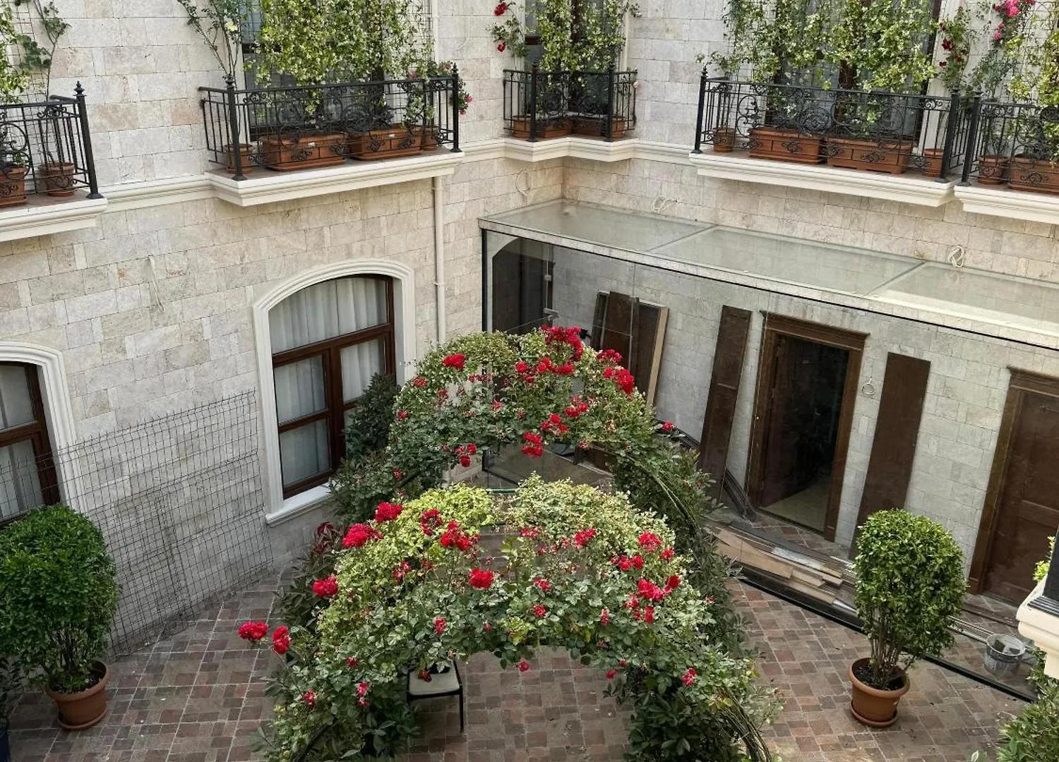 Midway Baku Hotel