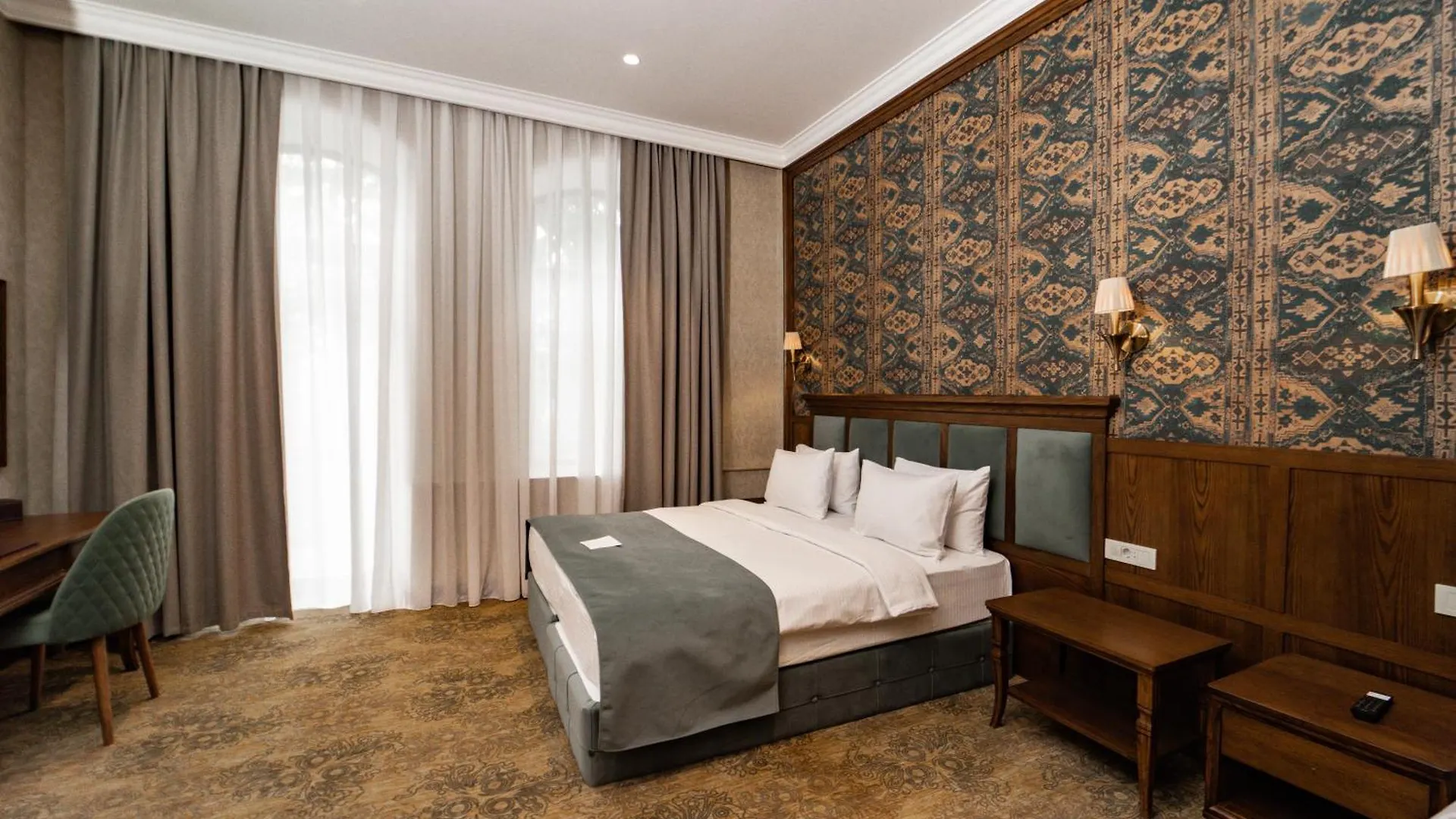 Midway Baku Hotel