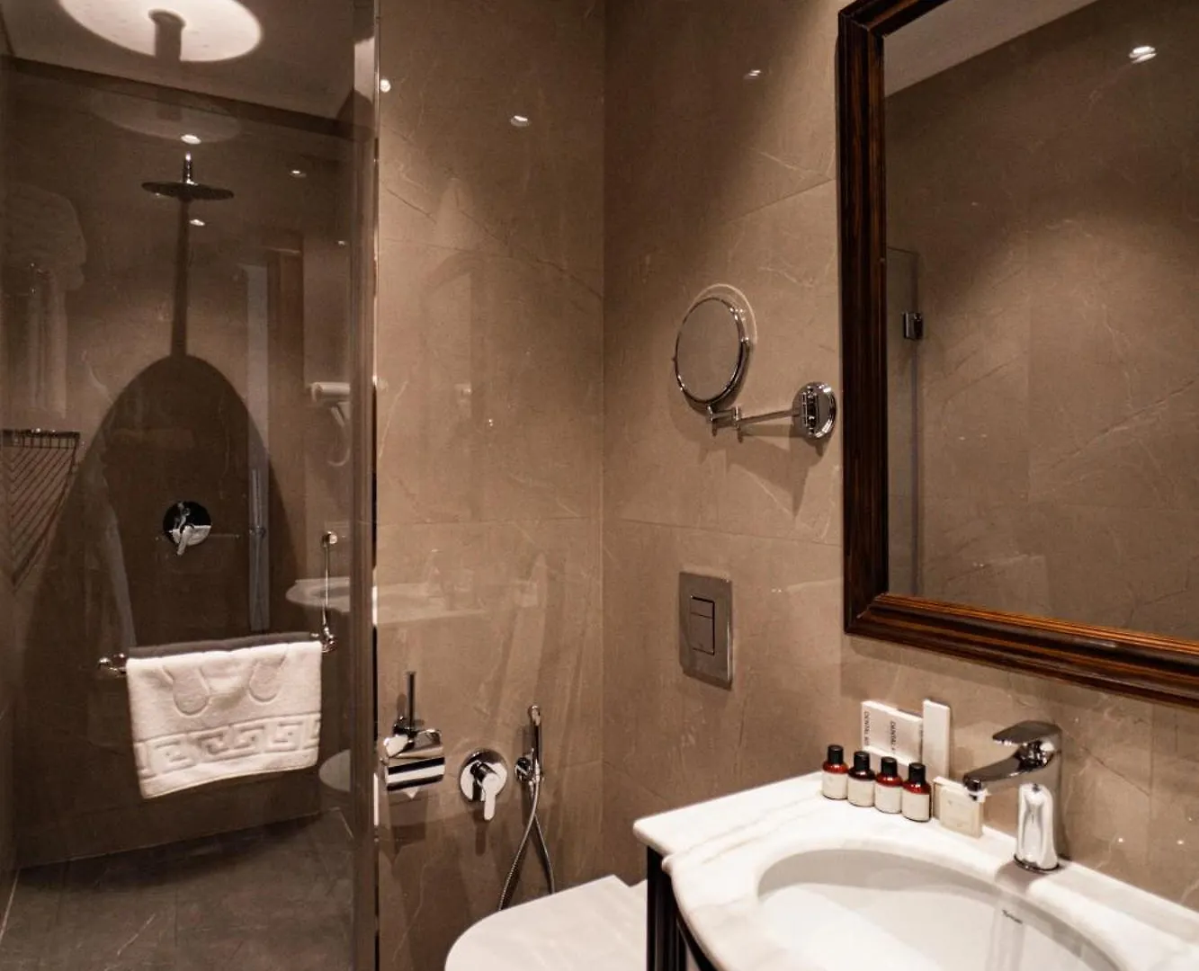 Midway Baku Hotel